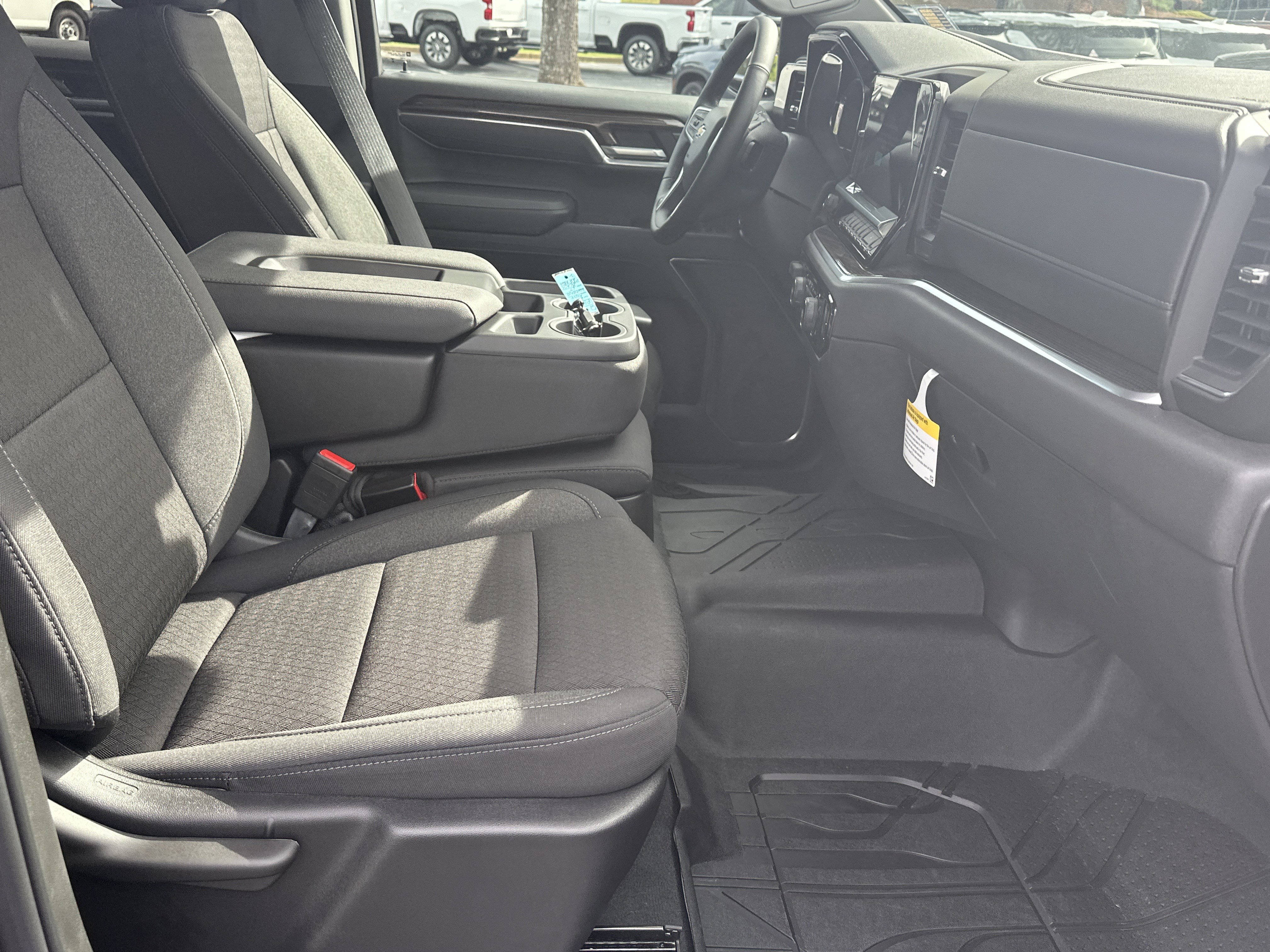 Certified 2026 Chevrolet Silverado 1500 LT RWD image 15