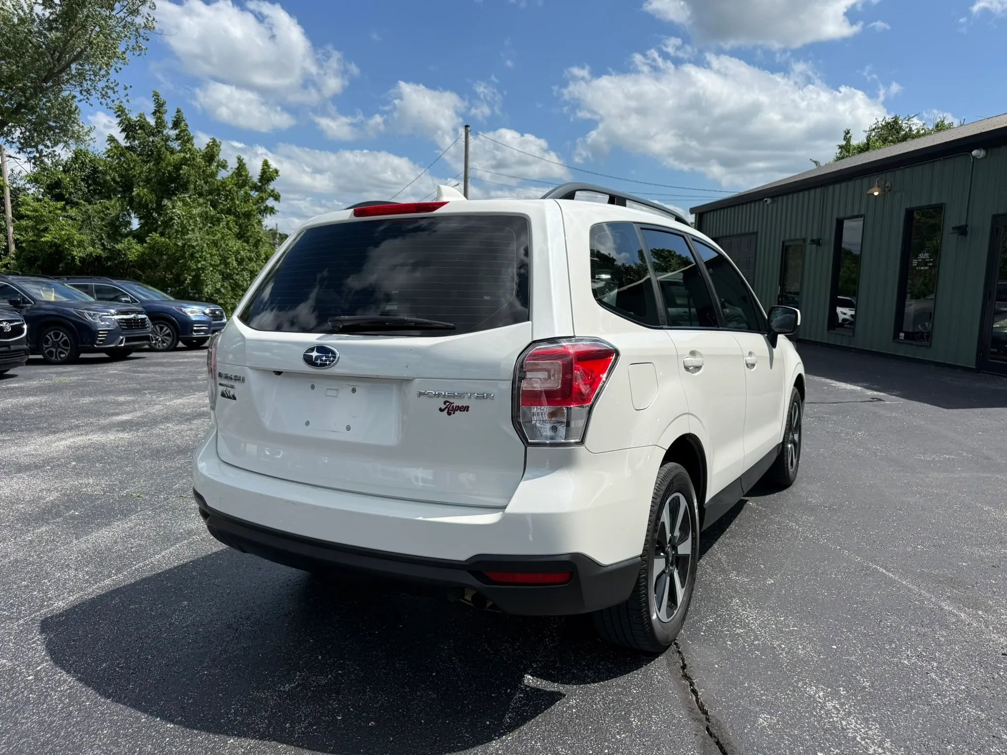 Used 2018 Subaru Forester 2.5i w/ Alloy Wheel Package AWD/4WD image 6