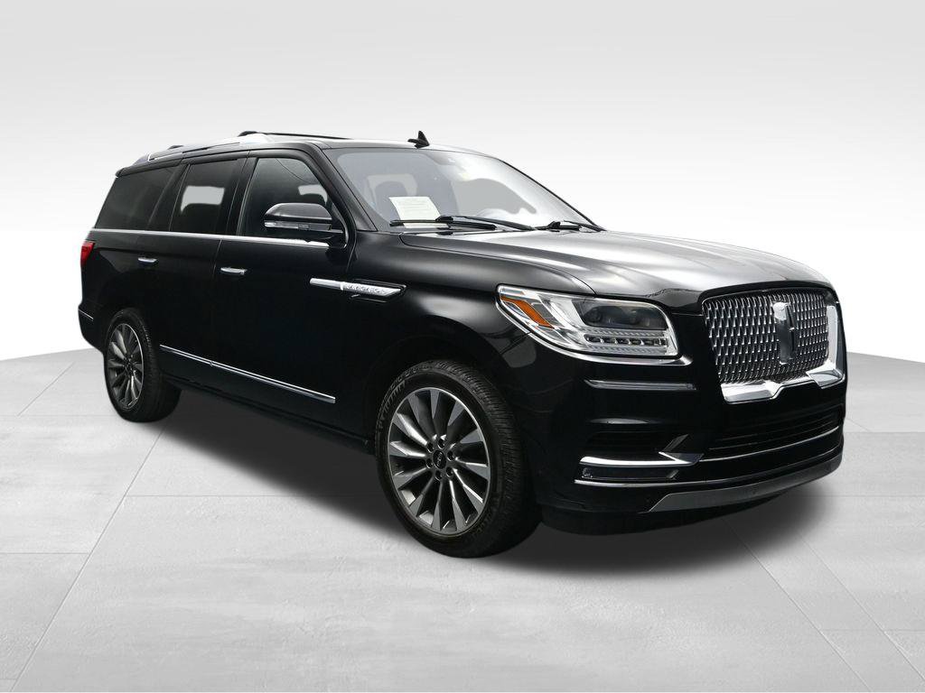 Used 2018 Lincoln Navigator Select w/ Technology Package AWD/4WD image 7
