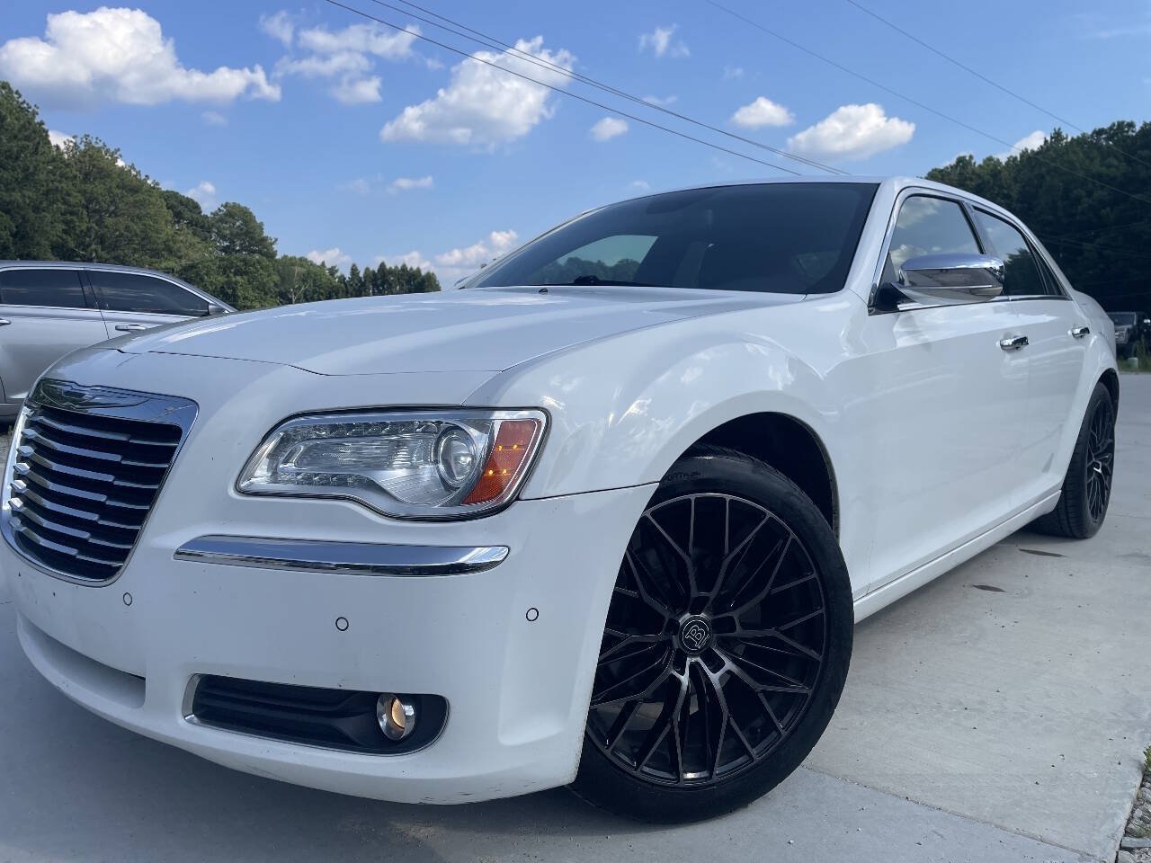 Used 2011 Chrysler 300 Limited RWD image 3