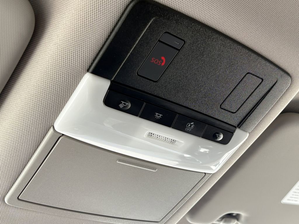 Used 2021 Nissan Rogue SV AWD/4WD image 28