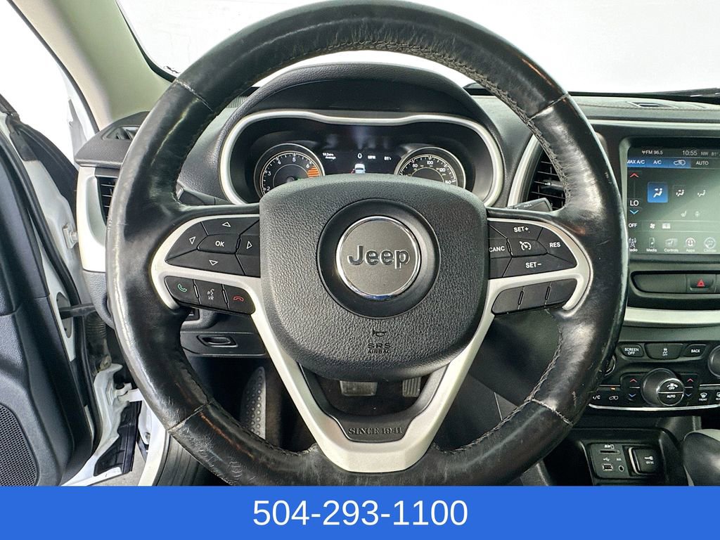 Used 2017 Jeep Cherokee Limited image 11