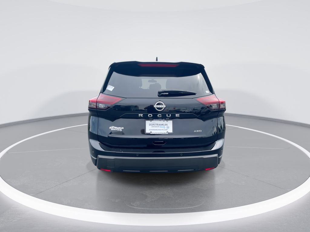 Used 2024 Nissan Rogue S AWD/4WD image 7