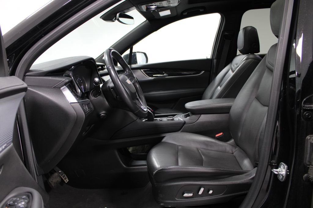 Used 2024 Cadillac XT6 Premium Luxury image 17