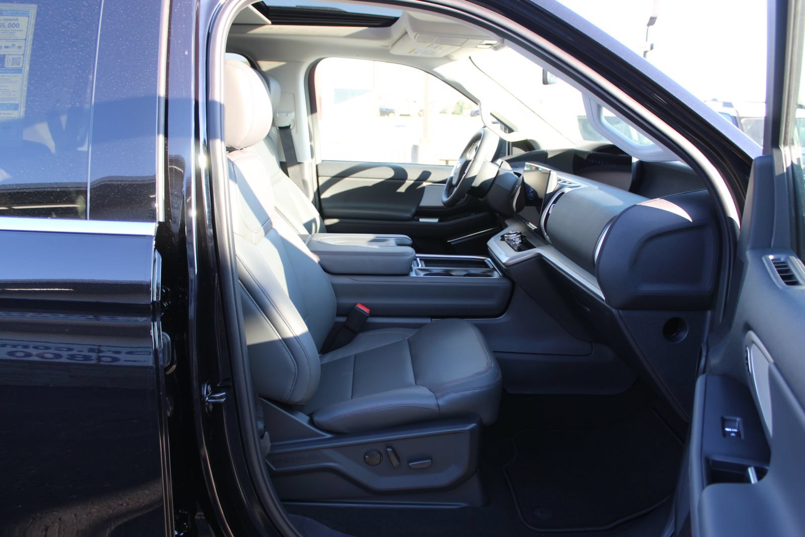 New 2025 Ford Expedition Active AWD/4WD image 10