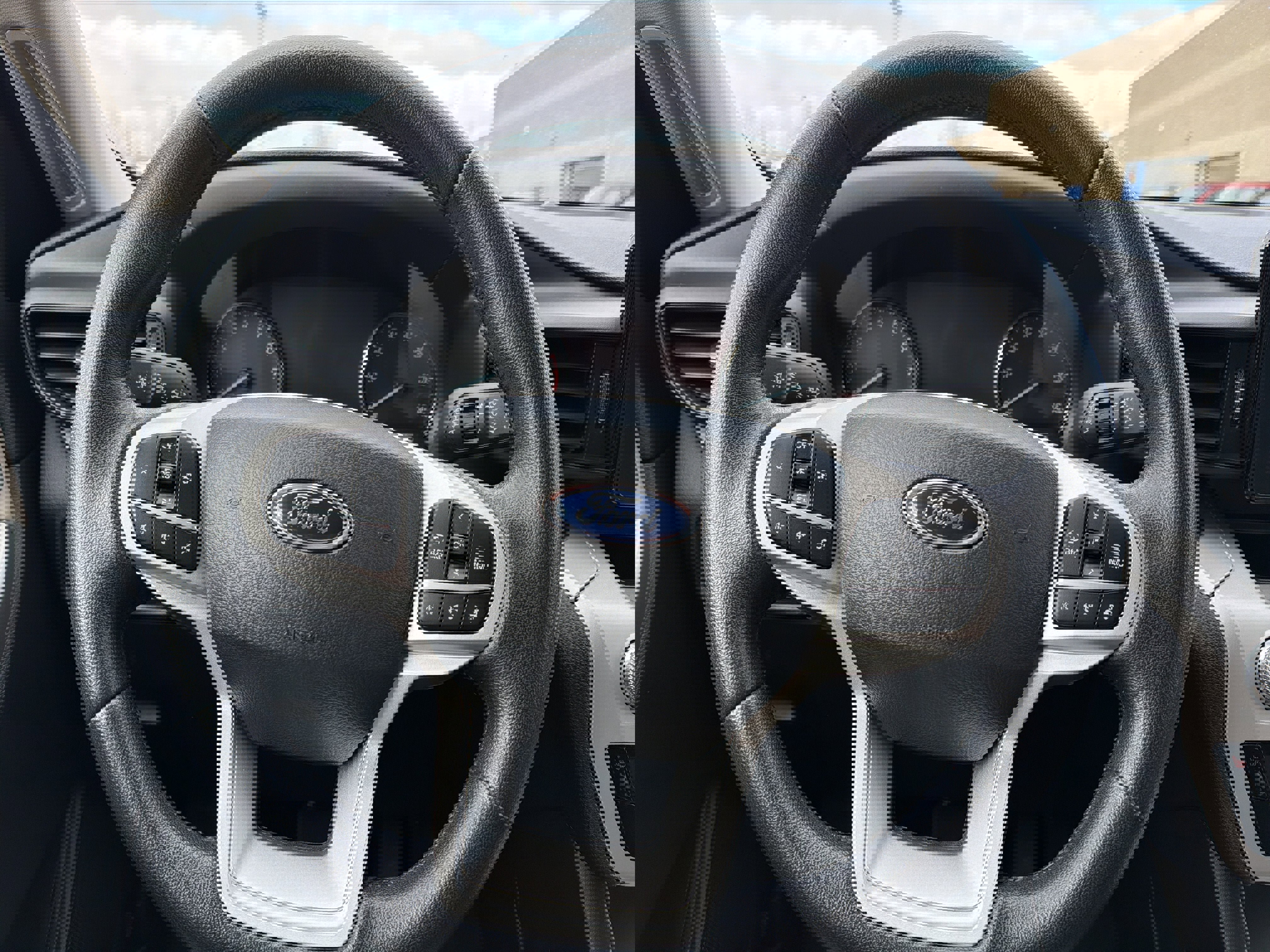 Used 2022 Ford Explorer XLT image 15