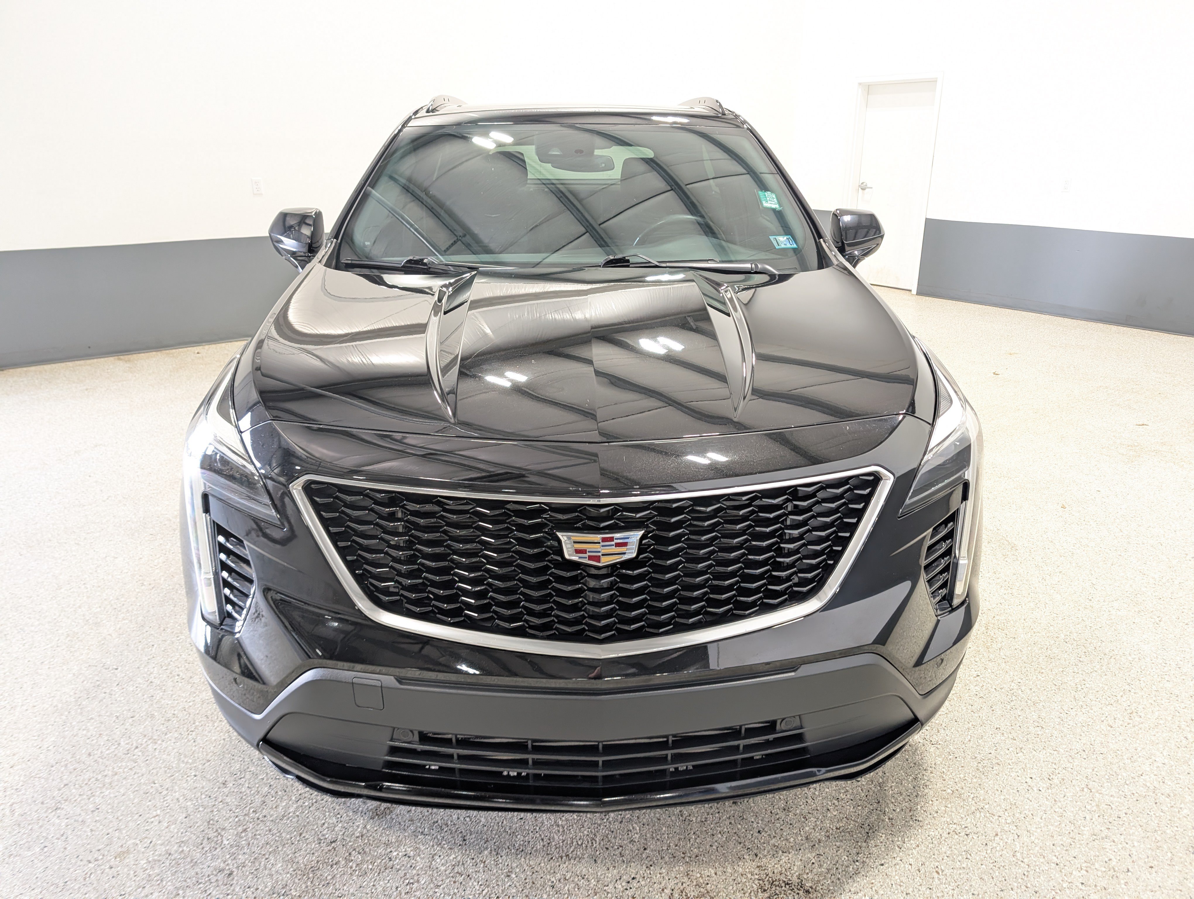 Used 2019 Cadillac XT4 Sport w/ Cold Weather Package AWD/4WD image 8