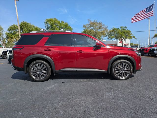 Used 2023 Nissan Pathfinder SL w/ SL Premium Package image 3