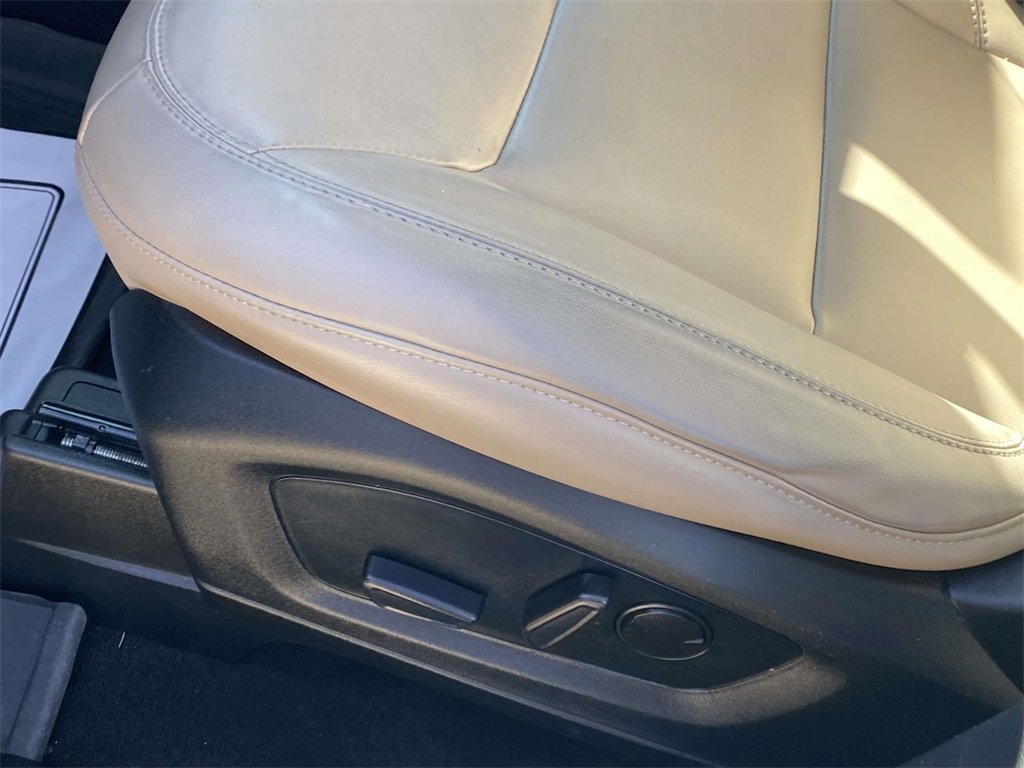 Used 2021 Ford Explorer XLT w/ Equipment Group 202A image 51