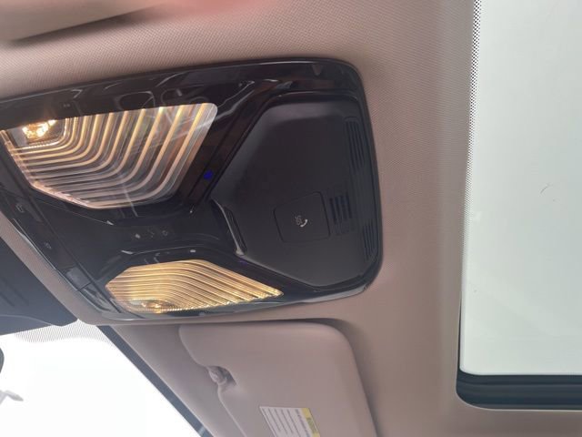 Used 2023 BMW X7 xDrive40i w/ Premium Package image 15