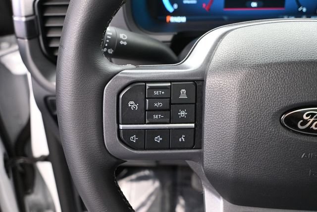 Used 2025 Ford F150 Lariat AWD/4WD image 23