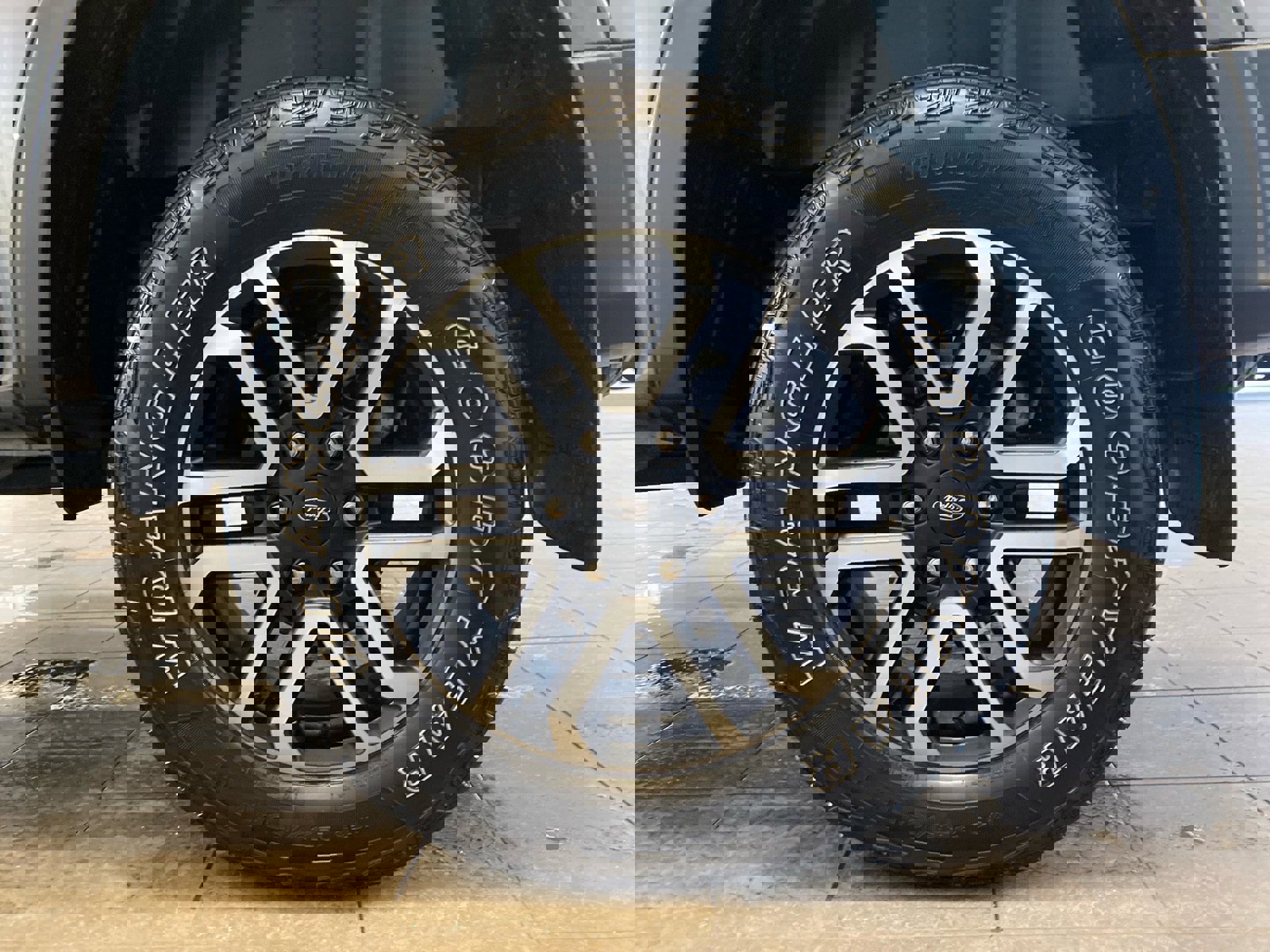 Certified 2024 Ford Ranger Lariat w/ FX4 Off-Road Package image 27