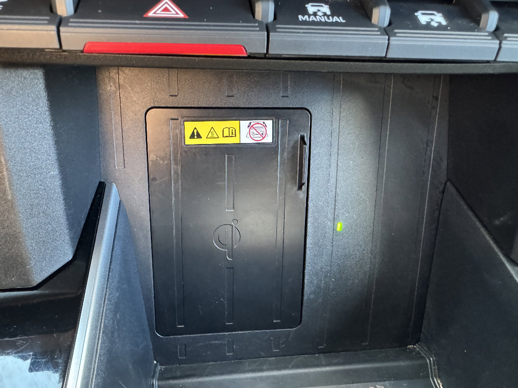 Used 2023 Toyota Tundra Platinum w/ Advanced Package image 23