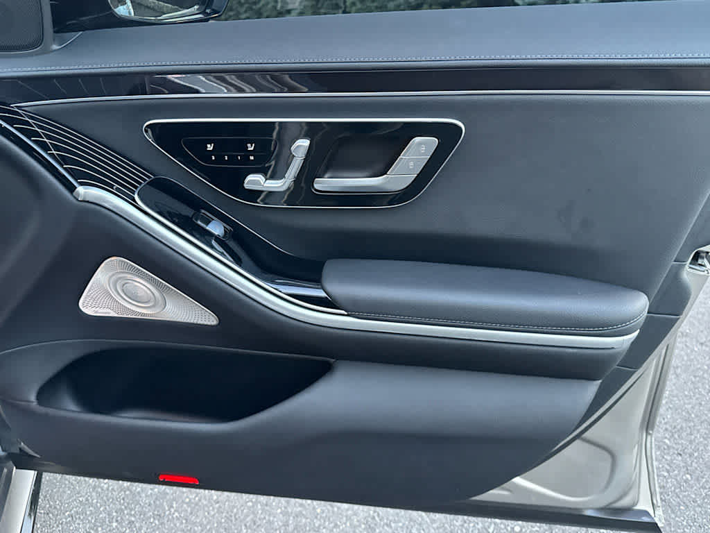 Used 2022 Mercedes-Benz S 580 4MATIC Sedan image 33