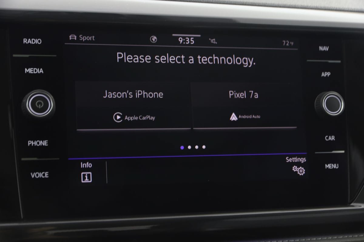 Used 2022 Volkswagen Taos SEL w/ Panoramic Sunroof Package AWD/4WD image 8