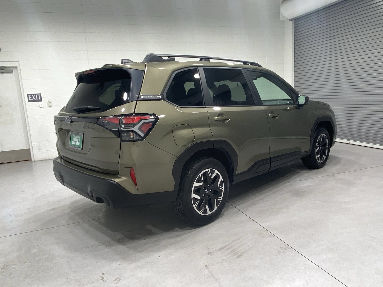 Used 2025 Subaru Forester Premium AWD/4WD image 8