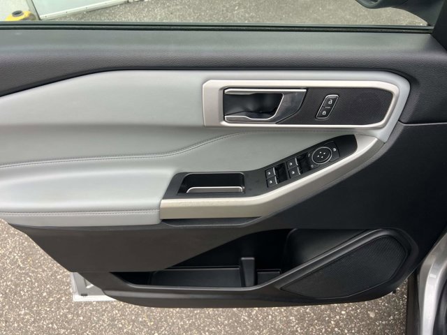 Used 2021 Ford Explorer XLT w/ Equipment Group 202A image 15
