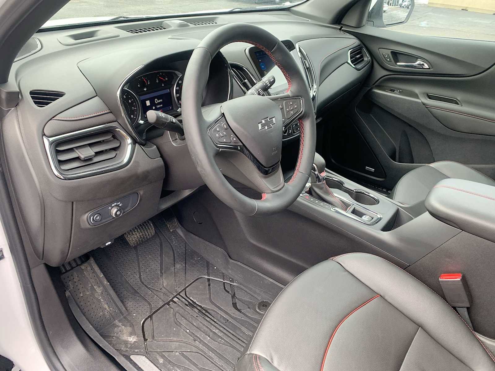 Certified 2024 Chevrolet Equinox RS w/ RS Leather Package image 10