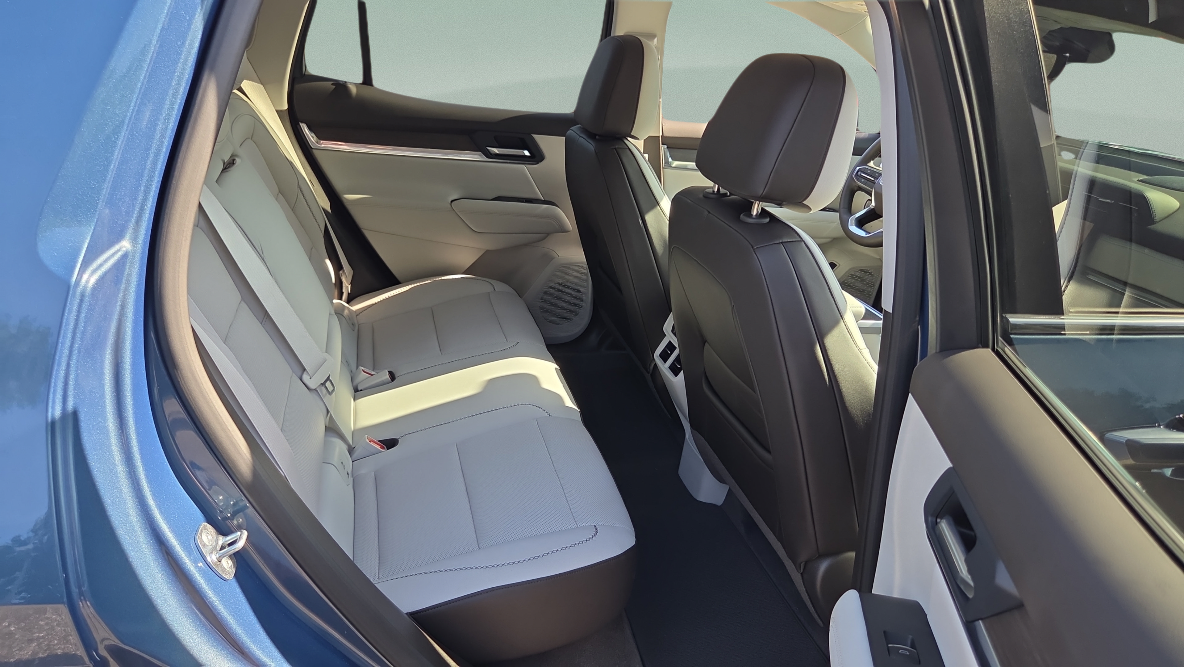 Used 2026 GMC Terrain Denali AWD/4WD image 14