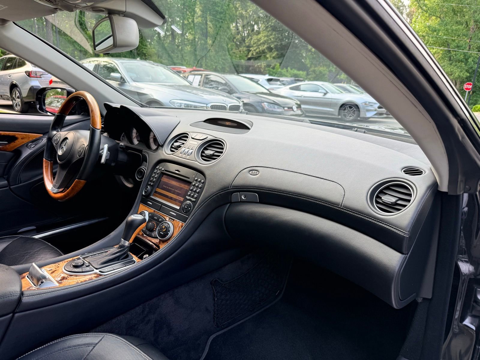 Used 2011 Mercedes-Benz SL 550 image 23