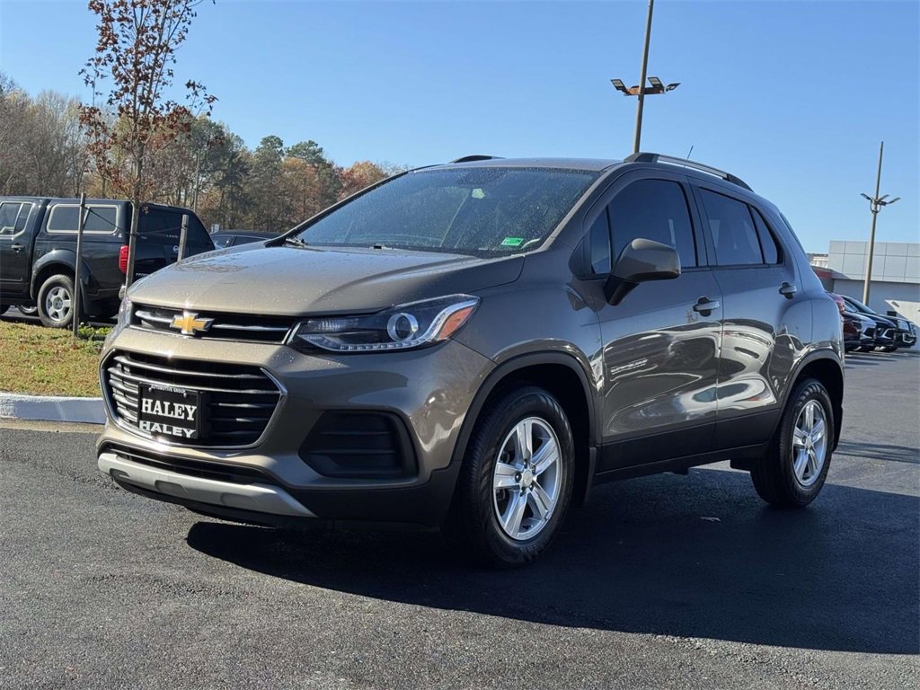Used 2021 Chevrolet Trax LT w/ LT Convenience Package image 23