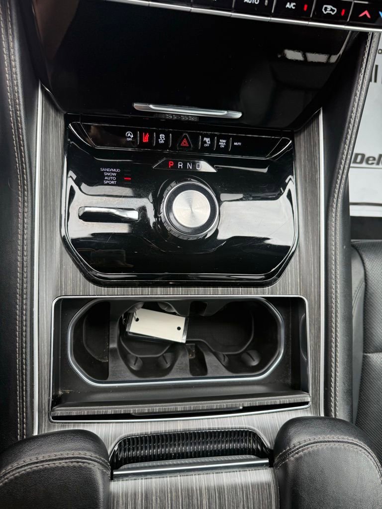 Used 2024 Jeep Wagoneer L Series II w/ Flexible Seating Group image 40