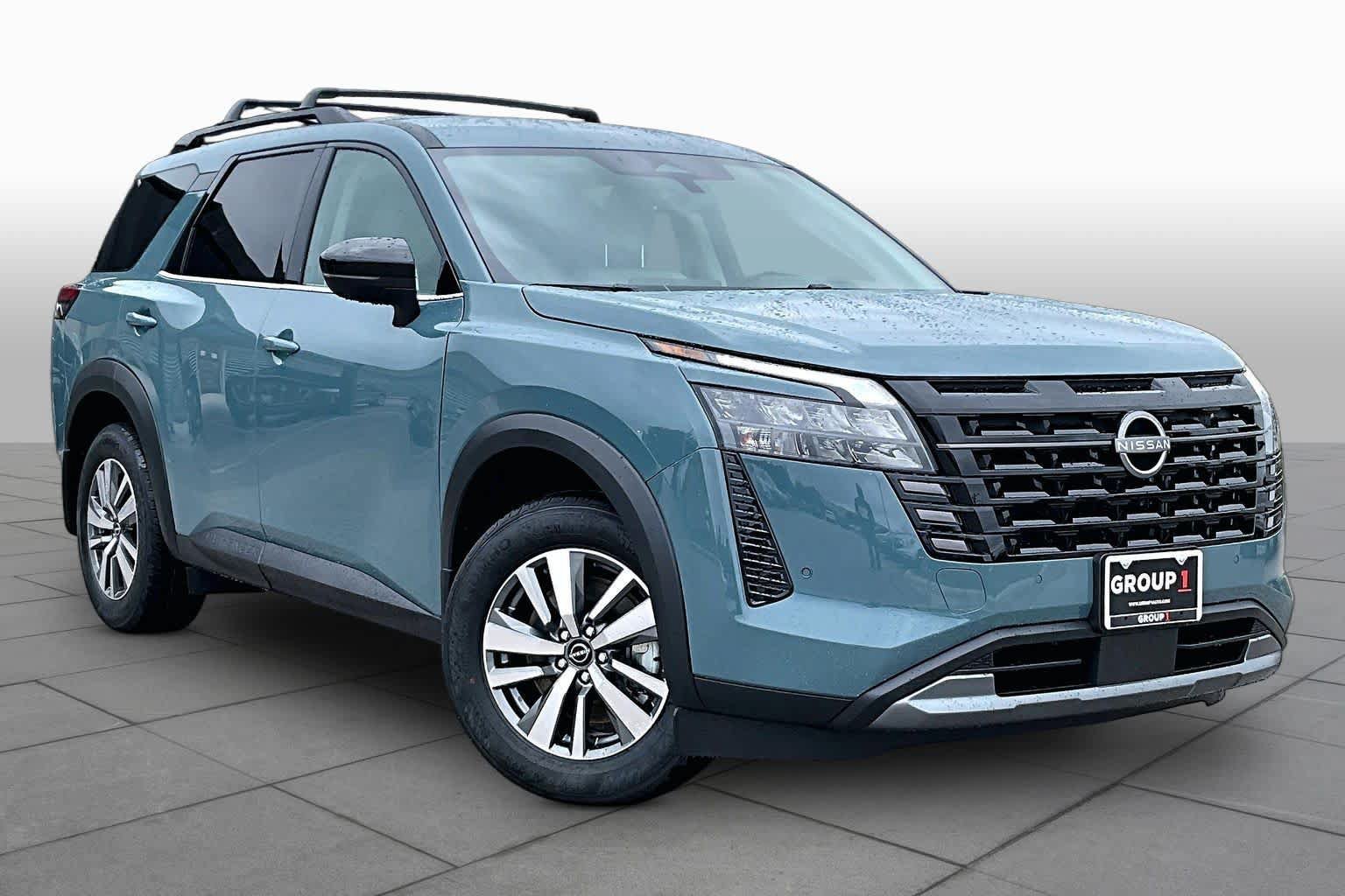 New 2026 Nissan Pathfinder SL FWD image 2