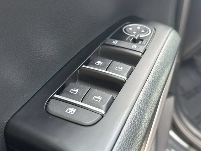 Used 2025 Kia Soul LX w/ LX Technology Package FWD image 20