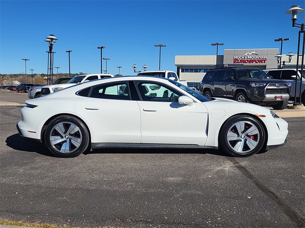 Used 2022 Porsche Taycan 4S image 3