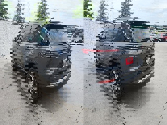 New 2025 Jeep Grand Cherokee Limited w/ Luxury Tech Group II image 28