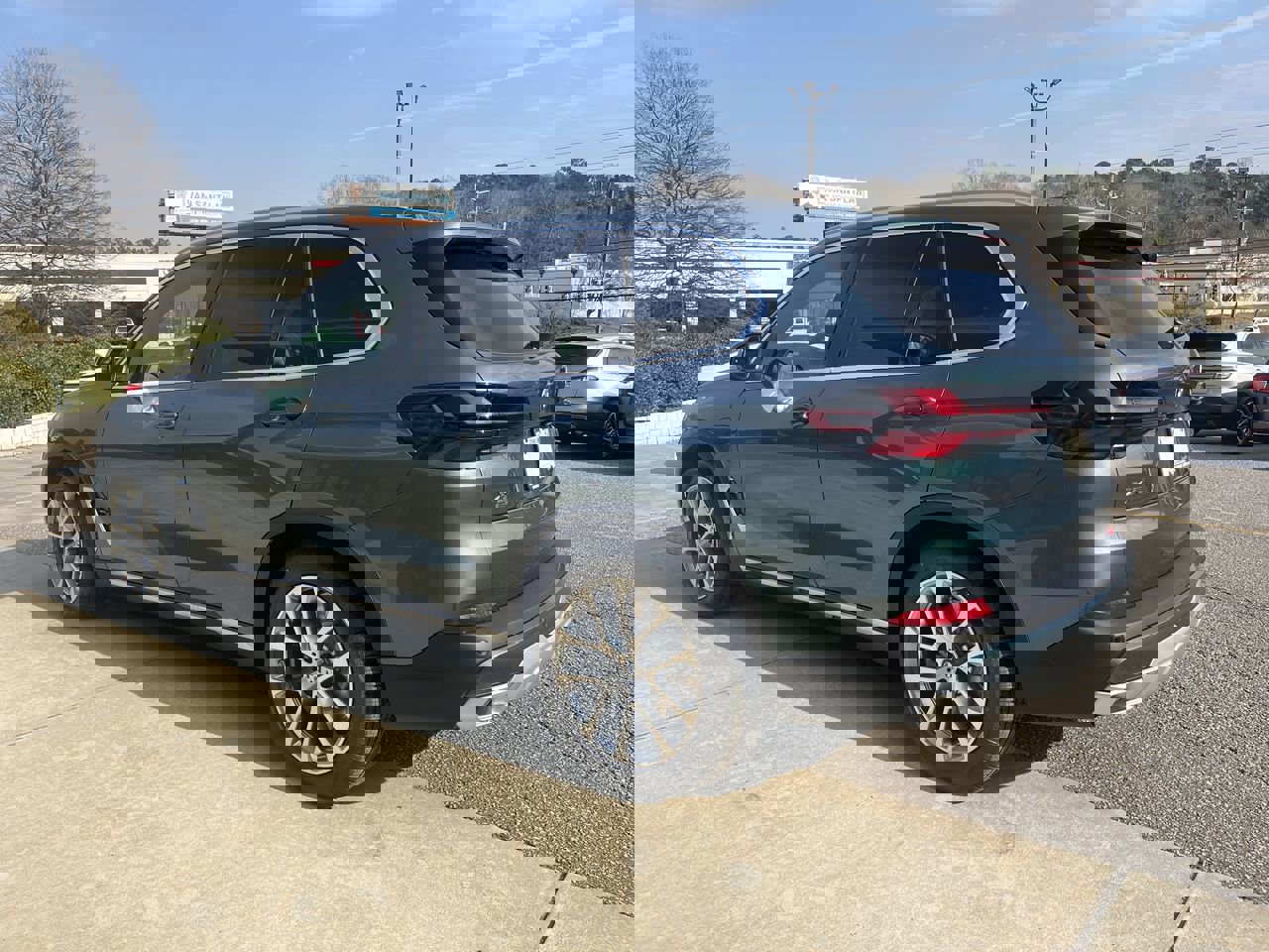 Used 2026 BMW X5 xDrive50e w/ Executive Package image 6