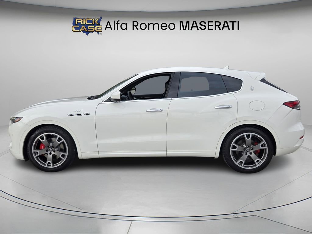 Used 2023 Maserati Levante GT image 3