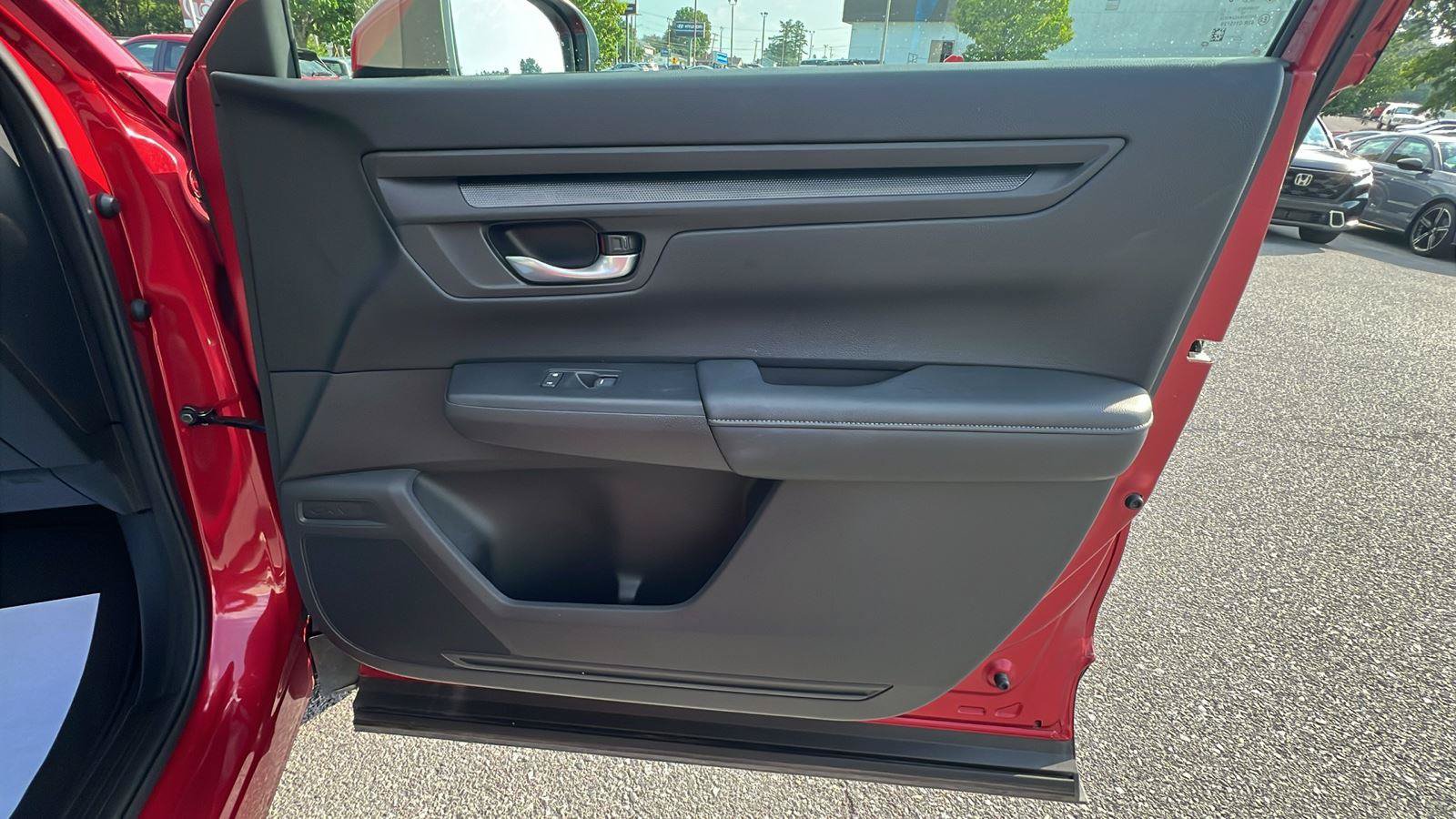 Used 2024 Honda CR-V EX image 12