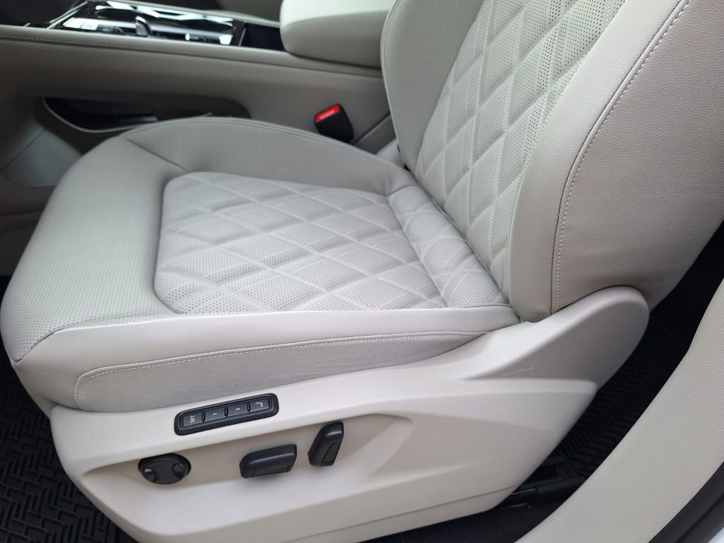 New 2026 Volkswagen Atlas SEL Premium R-Line image 10