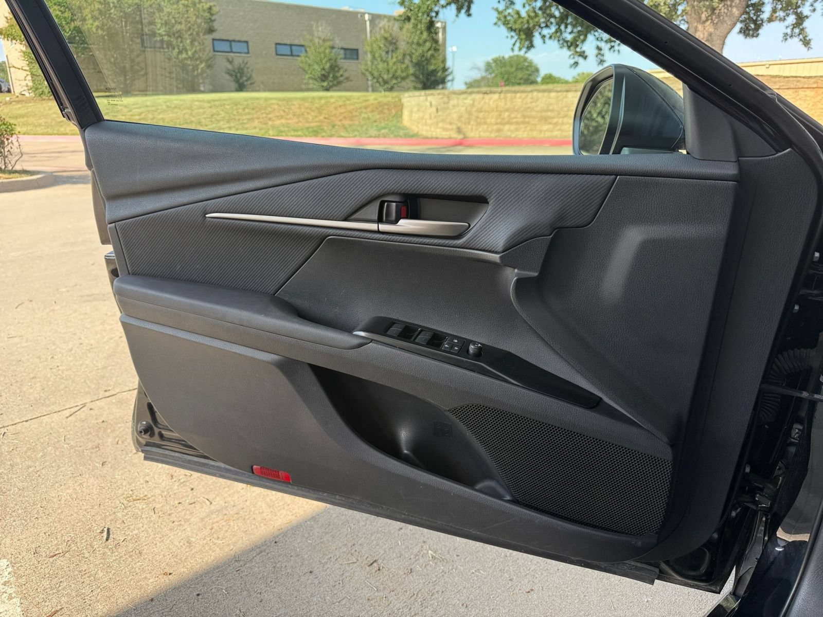 Used 2026 Toyota Camry SE FWD image 18