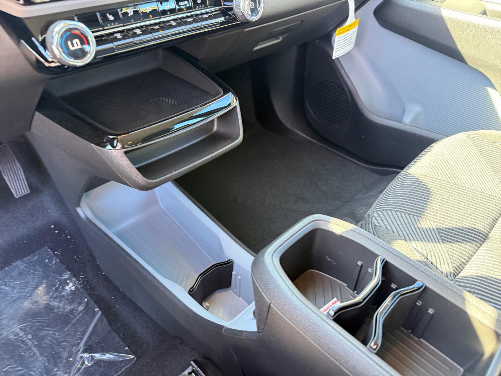 New 2027 Chevrolet Bolt LT w/ Comfort Package image 13