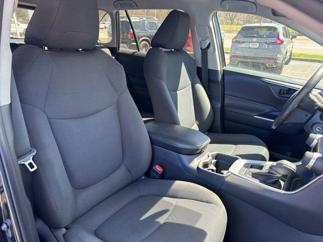 Used 2019 Toyota RAV4 LE w/ All Weather Liner Package image 10