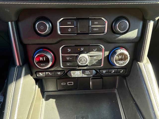 Used 2023 Chevrolet Suburban Premier image 23