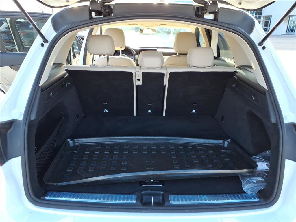 Used 2020 Mercedes-Benz GLC 300 4MATIC image 7