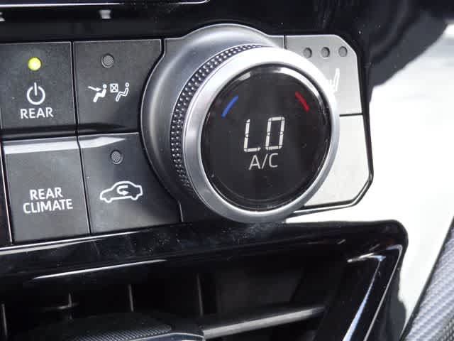 Used 2021 Toyota Highlander XSE FWD image 34