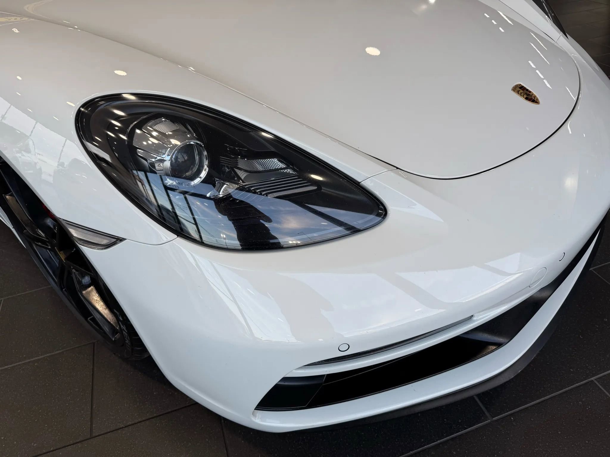 Used 2018 Porsche 718 Cayman GTS image 39