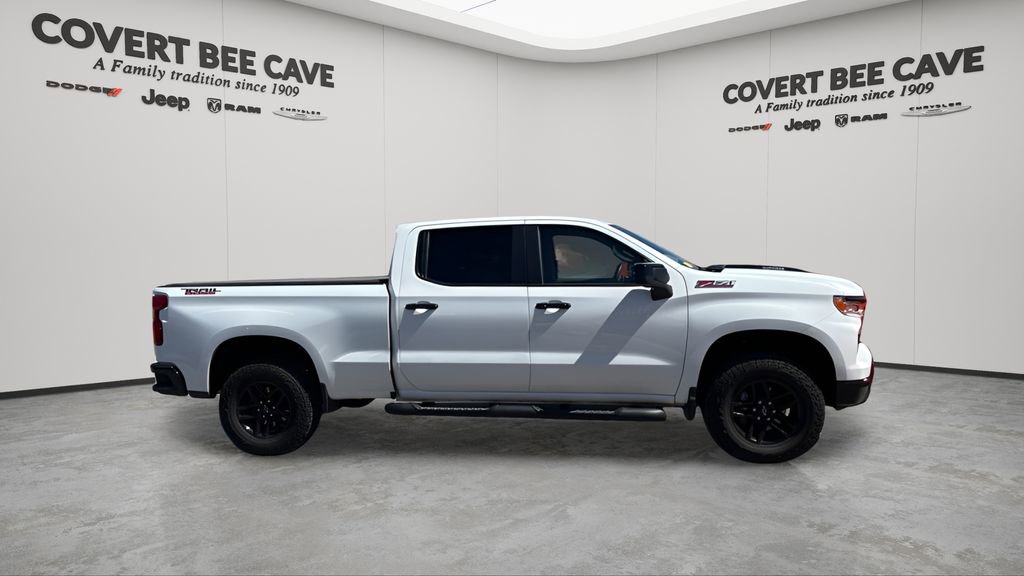 Used 2025 Chevrolet Silverado 1500 LT Trail Boss w/ Convenience Package II image 11