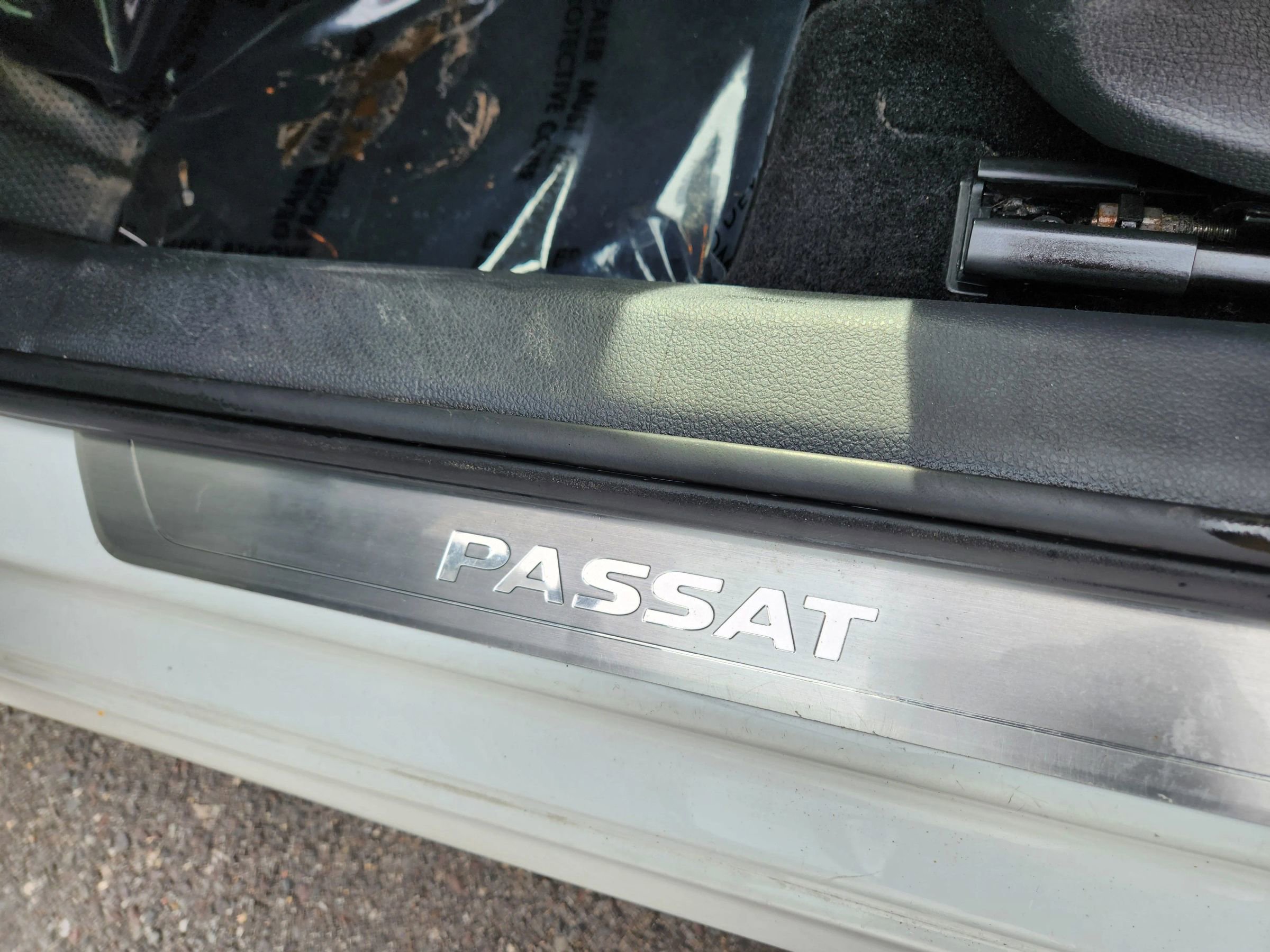 Used 2018 Volkswagen Passat 2.0T SE image 26