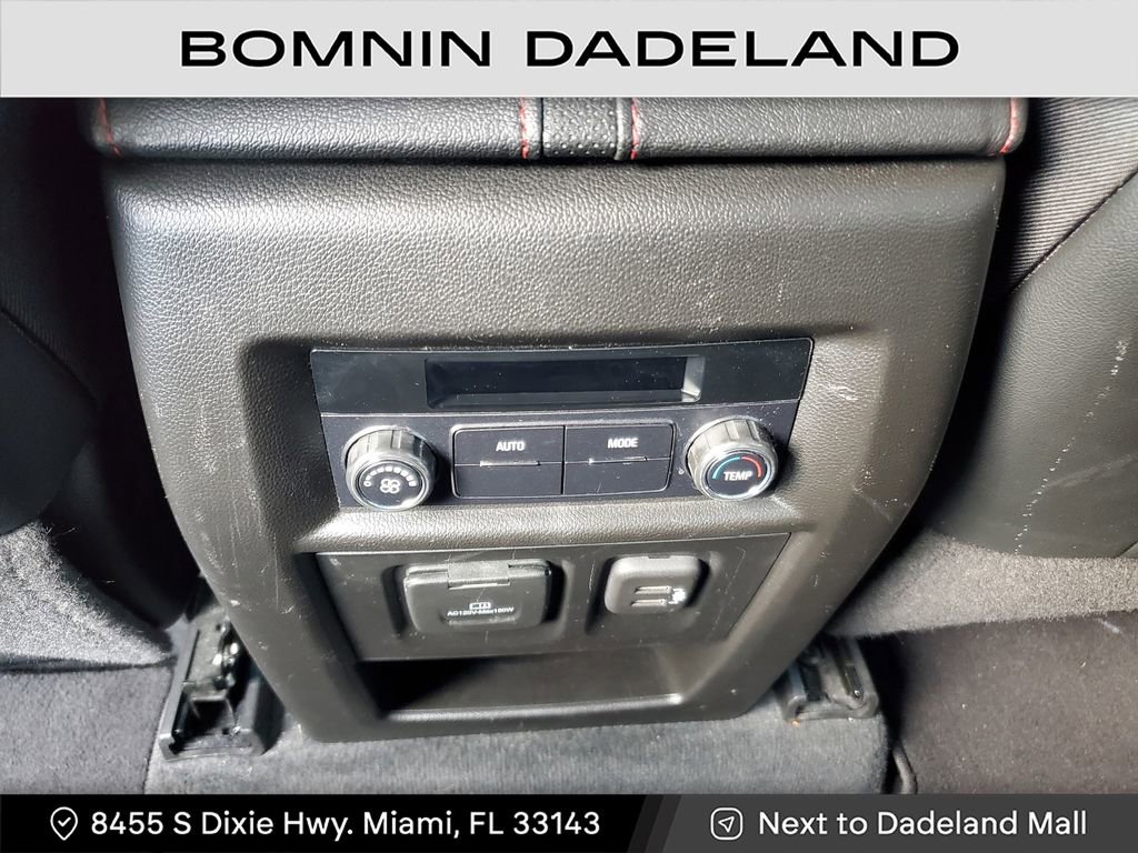 Used 2022 Chevrolet Traverse RS image 14