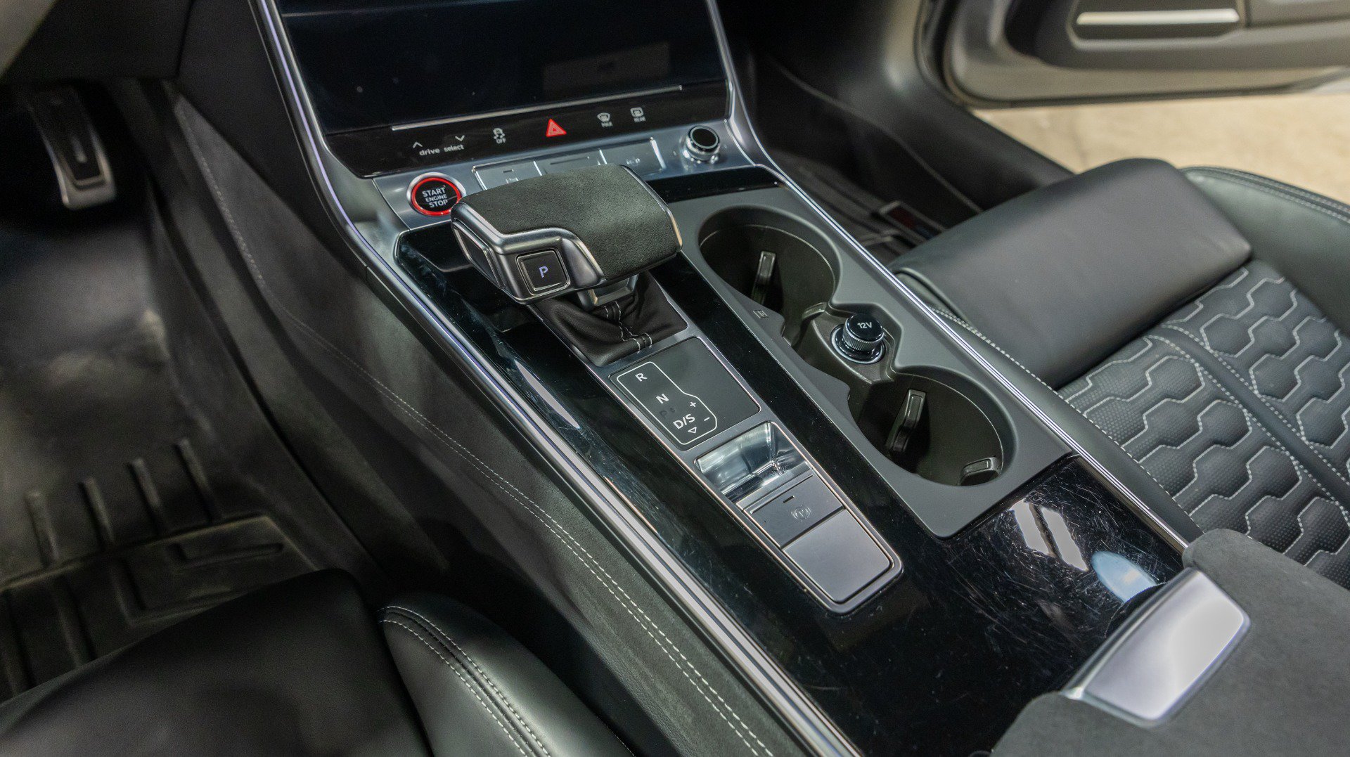 Used 2024 Audi RS 6 performance AWD/4WD image 44