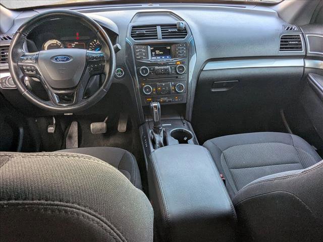 Used 2017 Ford Explorer XLT image 16