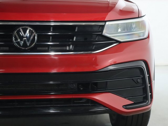 Used 2024 Volkswagen Tiguan SE R-Line image 7