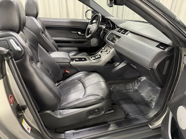 Used 2019 Land Rover Range Rover Evoque SE Dynamic image 11