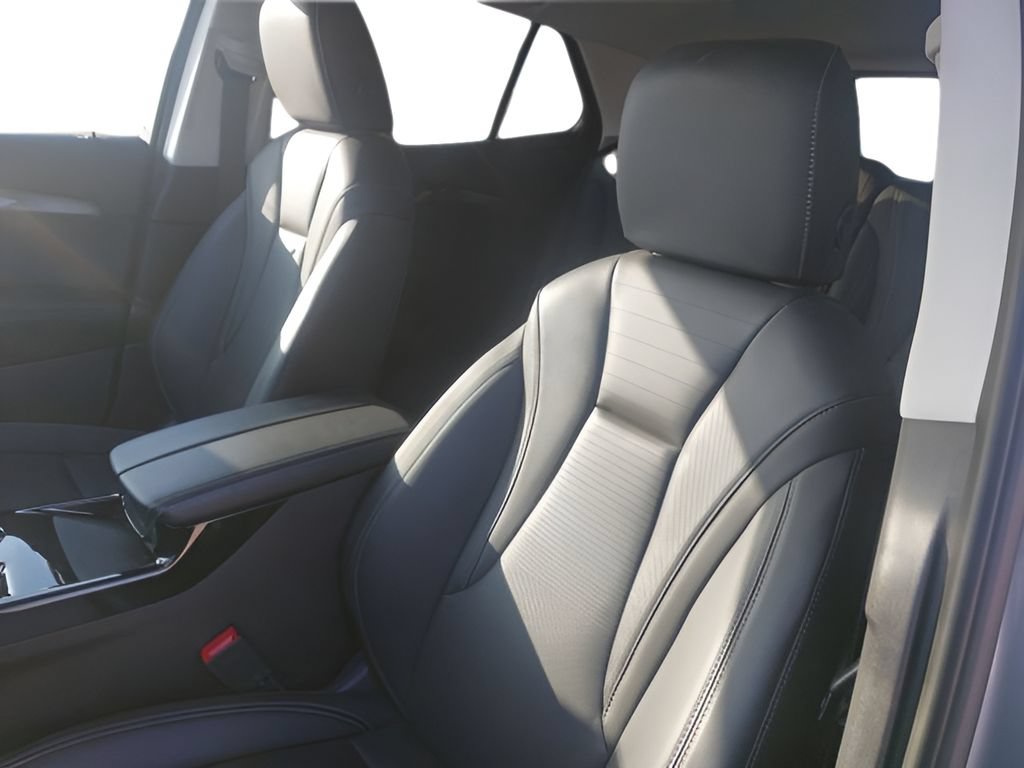 Used 2025 Buick Envision Preferred AWD/4WD image 13