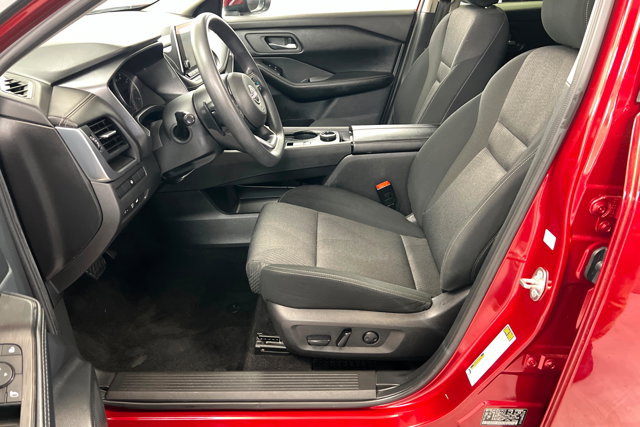 Used 2024 Nissan Rogue SV AWD/4WD image 17